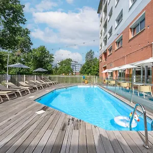 Zenitude Hôtel-résidences Le Parc De L'escale Hotel