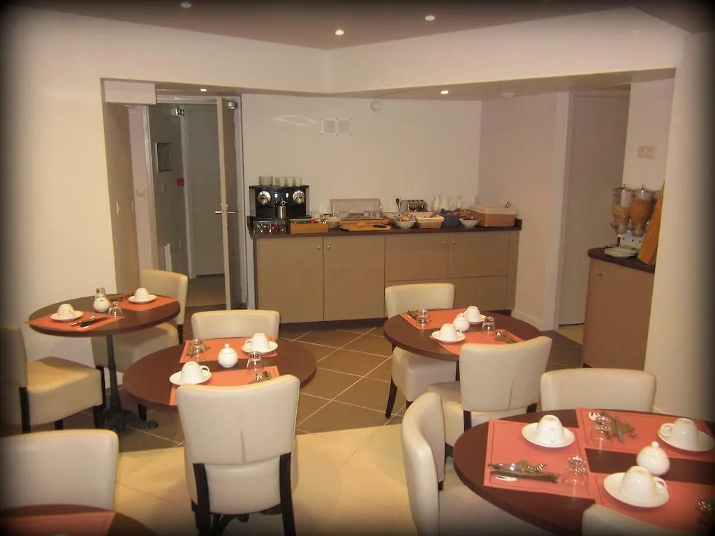 Hotel Ours Blanc - Wilson Toulouse 4*,  France